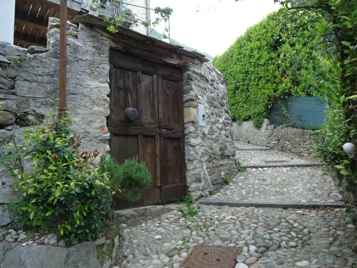 Hébergement de vacances Villa La Cà in piaza à Cernobbio Italie